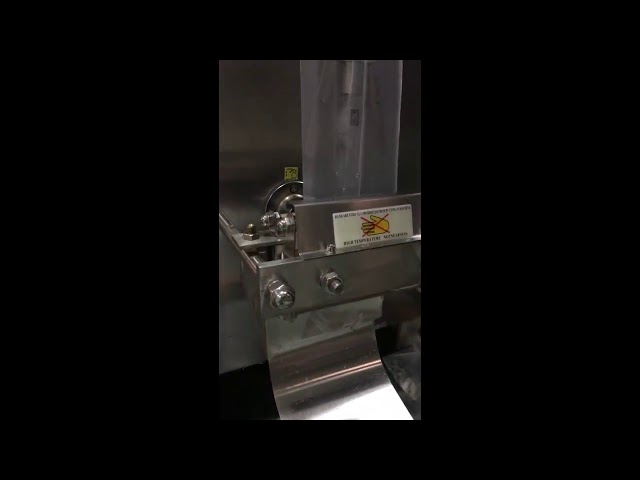 Automaatne vedelate kotike mineraalveekoti täitmine pakkimismasinaga